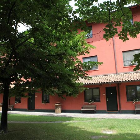 Agriturismo Isola Augusta パラッツォーロ・デッロ・ステッラ エクステリア 写真
