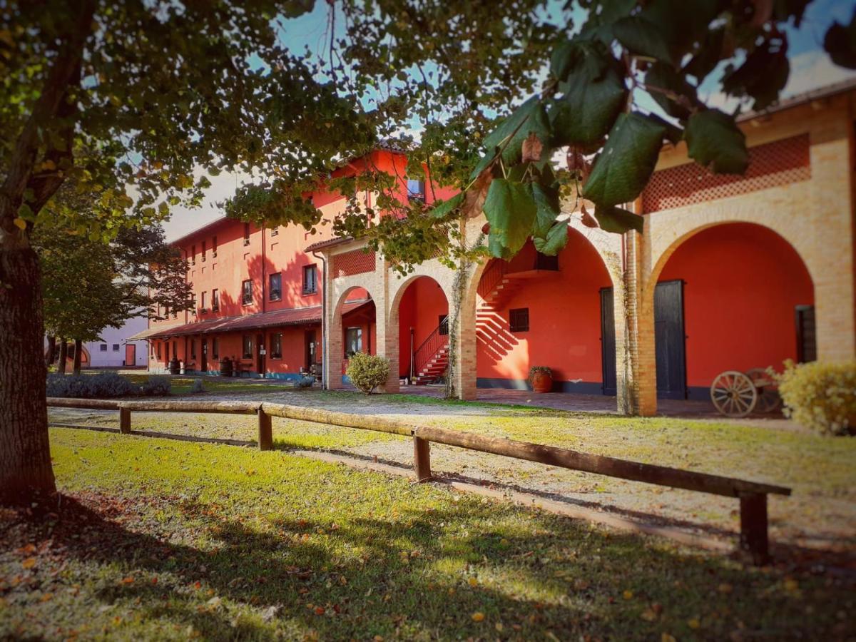 Agriturismo Isola Augusta パラッツォーロ・デッロ・ステッラ エクステリア 写真