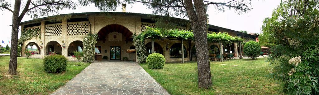 Agriturismo Isola Augusta パラッツォーロ・デッロ・ステッラ エクステリア 写真
