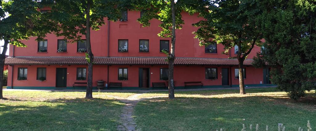 Agriturismo Isola Augusta パラッツォーロ・デッロ・ステッラ エクステリア 写真