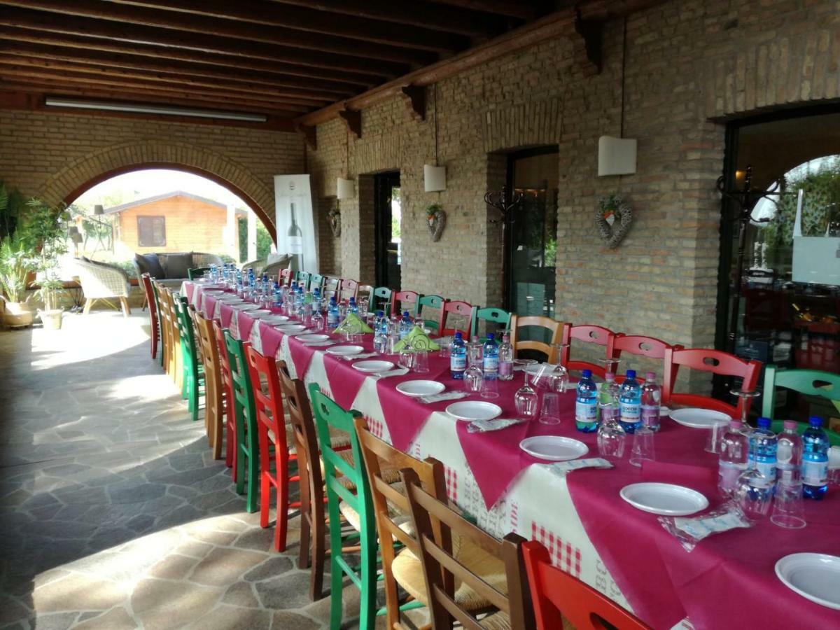 Agriturismo Isola Augusta パラッツォーロ・デッロ・ステッラ エクステリア 写真