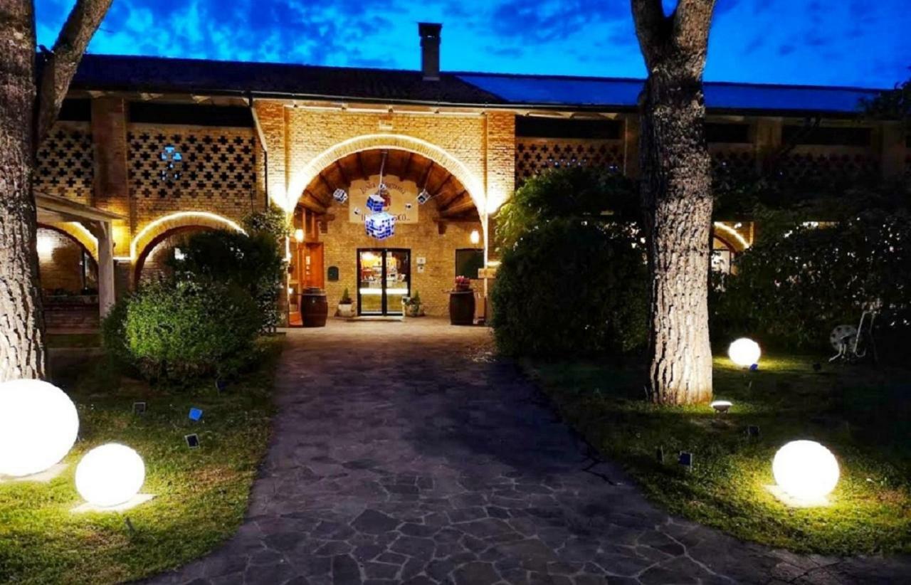 Agriturismo Isola Augusta パラッツォーロ・デッロ・ステッラ エクステリア 写真