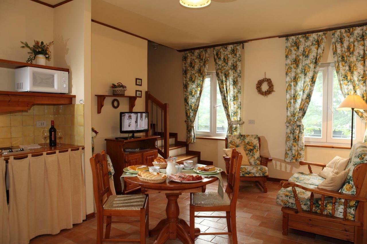 Agriturismo Isola Augusta パラッツォーロ・デッロ・ステッラ エクステリア 写真